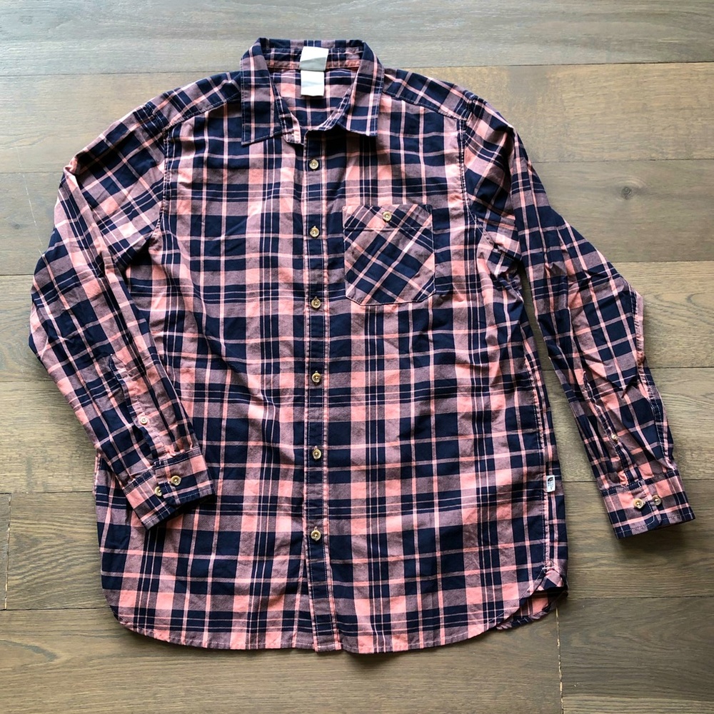 EUC The North Face classic button down, XL